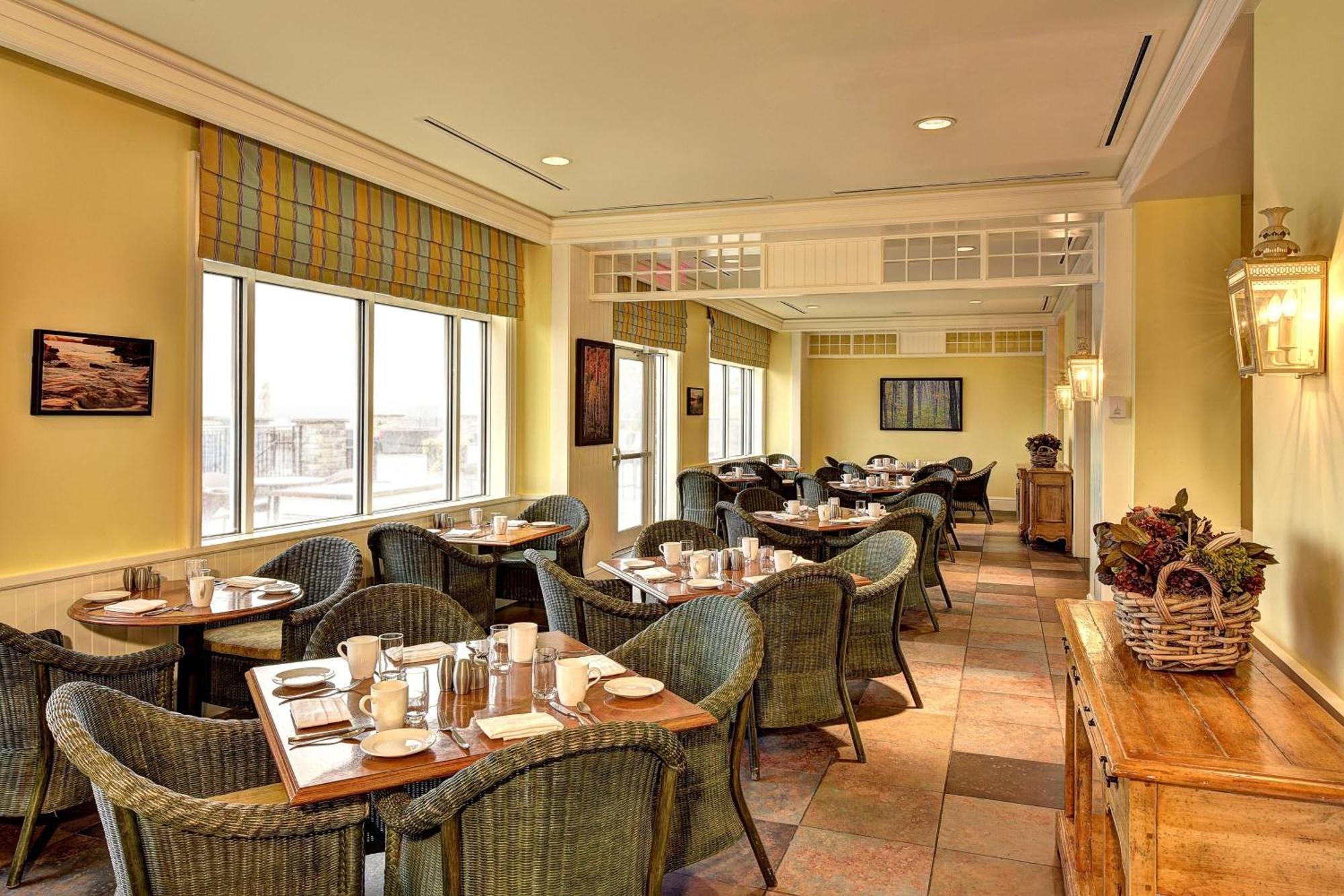 Jw Marriott The Rosseau Muskoka Resort & Spa Minett Exterior photo
